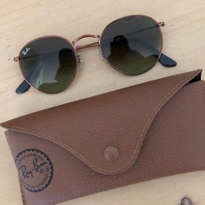 Ray Ban Round Metal sunglasses